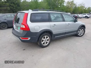 2008 Volvo XC70 z VIN YV4BZ982981017634, wystawiony jako IAAI lot #42321259 z przebiegiem 185 211 mil mil oraz . Historia ofert i sprzedaży dostępna na DreamBid. Obrazek 4.