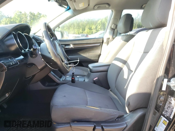 2013 Kia Sorento LX with VIN 5XYKT4A19DG405787, listed as a Copart auction lot 61982935 with 197,897 mi miles and Clean title. Bid and sale history available at DreamBid. Image 7.