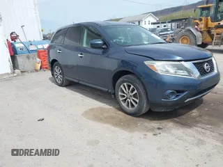 2014 Nissan Pathfinder SV with VIN 5N1AR2MM7EC713787, listed as a IAAI auction lot 42099074 with 136,321 mi miles. Bid and sale history available at carsss.com. Image 1.