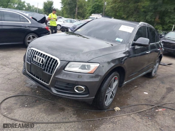 2016 Audi Q5 Premium with VIN WA1C2BFP9GA086706, listed as a IAAI auction lot 39970826 with 164,191 mi miles. Bid and sale history available at carsss.com. Image 2.