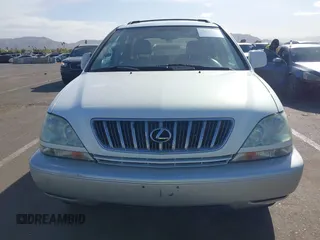 2002 Lexus RX with VIN JTJHF10U320269586, listed as a IAAI auction lot 41264933 with 156,164 mi miles. Bid and sale history available at carsss.com. Image 6.
