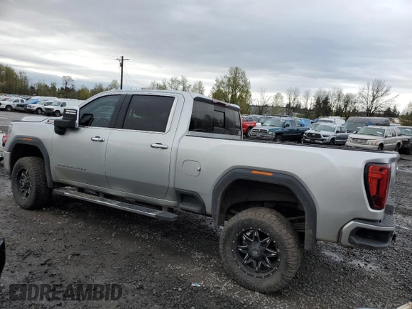 2020 GMC Sierra 3500HD Denali z VIN 1GT49WEY8LF200666, wystawiony jako Copart lot #52088525 z przebiegiem 103 613 mil mil oraz Szkody całkowita. Historia ofert i sprzedaży dostępna na DreamBid. Obrazek 2.