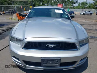 2013 Ford Mustang V6 with VIN 1ZVBP8AM5D5218722, listed as a IAAI auction lot 42728064 with 138,906 mi miles and . Bid and sale history available at DreamBid. Image 13.