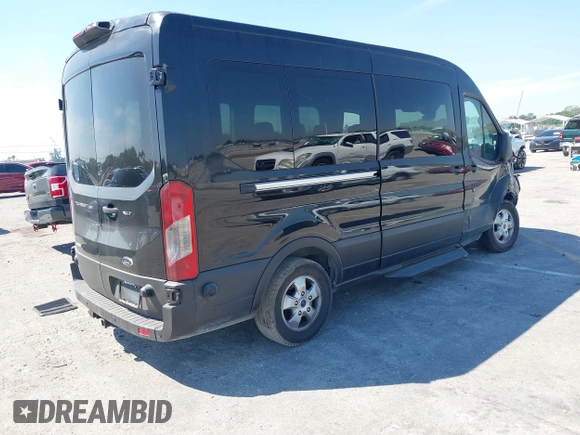 2019 Ford Transit Passenger XL z VIN 1FBAX2CG4KKA76658, wystawiony jako IAAI lot #41859748 z przebiegiem 155 033 mil mil oraz . Historia ofert i sprzedaży dostępna na DreamBid. Obrazek 4.