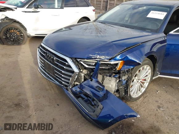 2019 Audi A8 L with VIN WAU8DAF82KN019534, listed as a IAAI auction lot 41254684 with 80,041 mi miles. Bid and sale history available at carsss.com. Image 6.