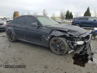 2017 BMW M3 z VIN WBS8M9C57H5G83957, wystawiony jako Copart lot #85816564 z przebiegiem 44 751 mil mil oraz Szkoda całkowita • Salvage title. Historia ofert i sprzedaży dostępna na DreamBid. Obrazek 4.