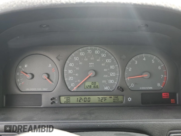 1998 Volvo S70 z VIN YV1LS5340W2417595, wystawiony jako Copart lot #58514365 z przebiegiem 128 166 mil mil oraz Czysty tytuł • Clean title. Historia ofert i sprzedaży dostępna na DreamBid. Obrazek 9.