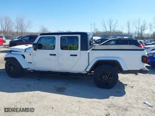 2022 Jeep Gladiator Texas Trail with VIN 1C6HJTAG3NL151845, listed as a IAAI auction lot 40215896 with 46,374 mi miles. Bid and sale history available at carsss.com. Image 14.