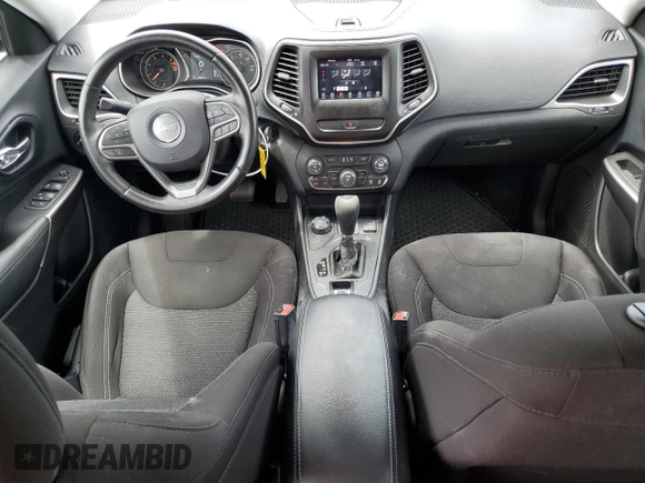 2019 Jeep Cherokee Latitude z VIN 1C4PJMCB0KD283723, wystawiony jako Copart lot #56019935 z przebiegiem 85 283 mil mil oraz Szkoda całkowita • Salvage title. Historia ofert i sprzedaży dostępna na DreamBid. Obrazek 8.