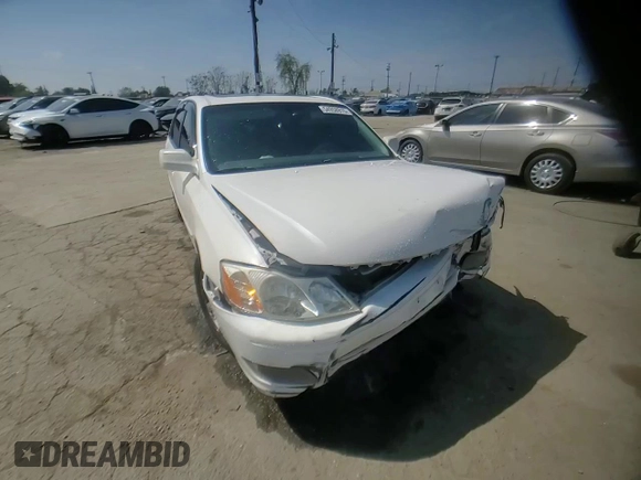 2000 Toyota Avalon XL with VIN 4T1BF28B9YU068001, listed as a Copart auction lot 54958915 with 240,232 mi miles and Salvage Title. Bid and sale history available at DreamBid. Image 13.