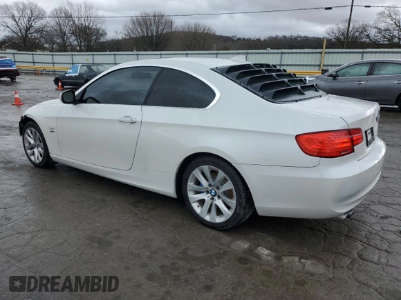 2011 BMW 3 Series 328i xDrive z VIN WBAKF3C54BE567203, wystawiony jako Copart lot #47978225 z przebiegiem 164 146 mil mil oraz Tytuł czysty. Historia ofert i sprzedaży dostępna na DreamBid. Obrazek 2.
