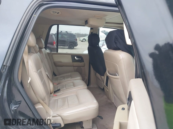 2005 Ford Expedition Limited with VIN 1FMFU19555LB08120, listed as a IAAI auction lot 41600866 with 156,908 mi miles. Bid and sale history available at carsss.com. Image 8.