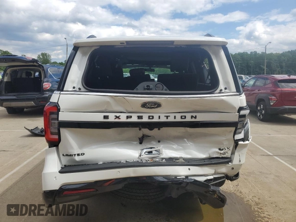 2024 Ford Expedition Max Limited with VIN 1FMJK2A82REB10168, listed as a Copart auction lot 57989075 with 9,211 mi miles and Salvage title. Bid and sale history available at DreamBid. Image 6.