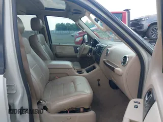 2005 Ford Expedition Limited with VIN 1FMFU20545LA72293, listed as a IAAI auction lot 42447989 with 182,117 mi miles and . Bid and sale history available at DreamBid. Image 5.