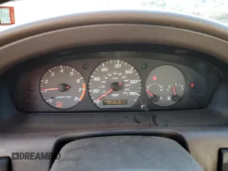 2000 Mazda 626 LX with VIN 1YVGF22CXY5172092, listed as a Copart auction lot 81960694 with 214,185 mi miles and Salvage Title. Bid and sale history available at carsss.com. Image 9.