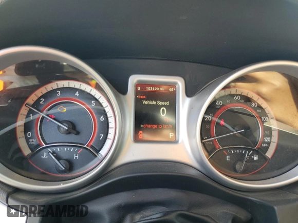 2018 Dodge Journey SE with VIN 3C4PDCAB6JT384195, listed as a Copart auction lot 44827885 with 103,129 mi miles and Salvage Title. Bid and sale history available at DreamBid. Image 9.