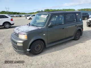 2005 Scion xB with VIN JTLKT324354018093, listed as a Copart auction lot 52115635 with 212,661 mi miles and Clean Title. Bid and sale history available at carsss.com. Image 1.