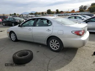 2002 Lexus ES 300 with VIN JTHBF30G825017879, listed as a Copart auction lot 81544894 with 245,783 mi miles and Salvage Title. Bid and sale history available at DreamBid. Image 2.