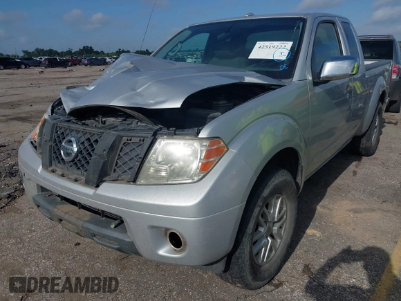 2015 Nissan Frontier S z VIN 1N6BD0CT7FN716390, wystawiony jako IAAI lot #42519222 z przebiegiem 175 588 mil mil oraz . Historia ofert i sprzedaży dostępna na DreamBid. Obrazek 2.