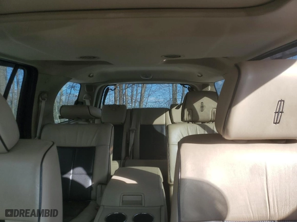 2008 Lincoln Navigator with VIN 5LMFU28578LJ13327, listed as a Copart auction lot 43965915 with 172,890 mi miles and Clean Title. Bid and sale history available at carsss.com. Image 10.