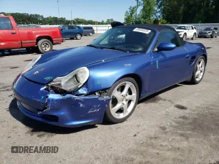 2004 Porsche Boxster z VIN WP0CA29884S620152, wystawiony jako Copart lot #55655325 z przebiegiem Nie podano mil oraz Szkoda całkowita • Salvage title. Historia ofert i sprzedaży dostępna na DreamBid. Obrazek 1.