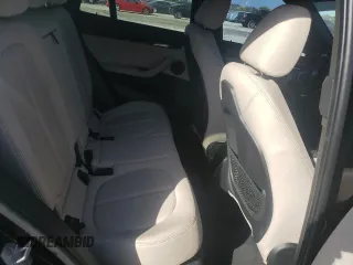2022 BMW X1 sDrive28i with VIN WBXJG7C03N5U52669, listed as a Copart auction lot 87806305 with 27,609 mi miles and Salvage Title. Bid and sale history available at carsss.com. Image 11.
