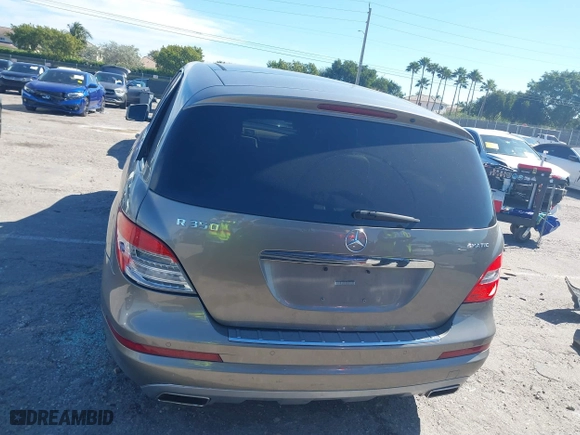2012 Mercedes-Benz R-Class R 350 with VIN 4JGCB5HEXCA146176, listed as a IAAI auction lot 41442159 with 120,922 mi miles. Bid and sale history available at carsss.com. Image 17.