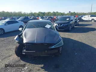 2019 Hyundai Elantra SE z VIN 5NPD74LF3KH453524, wystawiony jako IAAI lot #42062706 z przebiegiem 109 095 mil mil oraz . Historia ofert i sprzedaży dostępna na DreamBid. Obrazek 12.