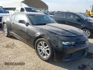 2015 Chevrolet Camaro LS z VIN 2G1FB1E36F9305622, wystawiony jako IAAI lot #41689226 z przebiegiem 110 034 mil mil oraz . Historia ofert i sprzedaży dostępna na DreamBid. Obrazek 1.