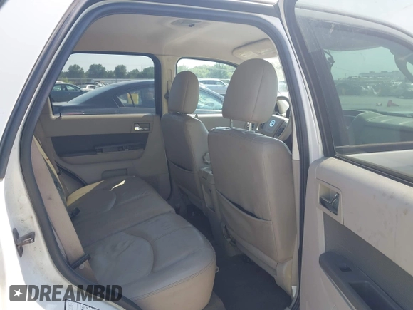 2011 Mercury Mariner Premier с VIN 4M2CN8HGXBKJ07962, выставлен на аукционе IAAI как лот 42836070 с пробегом Не указан миль и . История ставок и продаж доступна на DreamBid. Изображение 8.