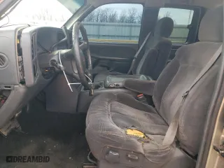 2000 Chevrolet Silverado 1500 LS with VIN 2GCEK19T2Y1308662, listed as a Copart auction lot 51215015 with 320,200 mi miles and Salvage Title. Bid and sale history available at carsss.com. Image 7.