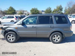 2008 Honda Pilot SE with VIN 5FNYF18358B021221, listed as a IAAI auction lot 41773745 with 169,160 mi miles. Bid and sale history available at carsss.com. Image 15.