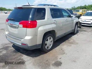2011 GMC Terrain SLT-2 z VIN 2CTALWEC8B6351318, wystawiony jako IAAI lot #42332026 z przebiegiem 170 322 mil mil oraz . Historia ofert i sprzedaży dostępna na DreamBid. Obrazek 4.