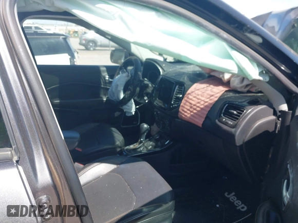 2021 Jeep Compass Limited z VIN 3C4NJDCB8MT601544, wystawiony jako IAAI lot #41803030 z przebiegiem 69 014 mil mil oraz . Historia ofert i sprzedaży dostępna na DreamBid. Obrazek 5.