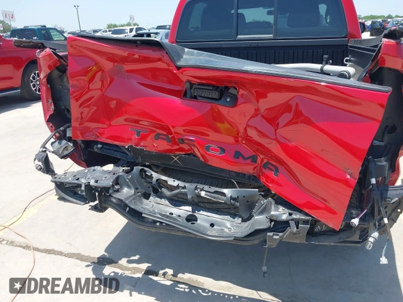 2022 Toyota Tacoma SR with VIN 3TYAX5GN6NT060646, listed as a IAAI auction lot 42186513 with 46,735 mi miles and . Bid and sale history available at DreamBid. Image 18.