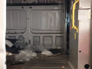 2021 Ford Transit Cargo с VIN 1FTBW3X87MKA60727, выставлен на аукционе IAAI как лот 41701879 с пробегом 76 052 миль миль и . История ставок и продаж доступна на DreamBid. Изображение 8.