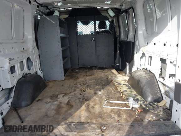2020 Ford Transit Cargo z VIN 1FTYE1Y82LKB45974, wystawiony jako IAAI lot #42614744 z przebiegiem 200 241 mil mil oraz . Historia ofert i sprzedaży dostępna na DreamBid. Obrazek 8.