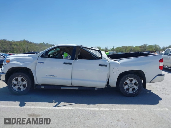 2014 Toyota Tundra 4WD Truck SR5 with VIN 5TFDW5F1XEX390763, listed as a IAAI auction lot 41973864 with 117,369 mi miles. Bid and sale history available at carsss.com. Image 14.