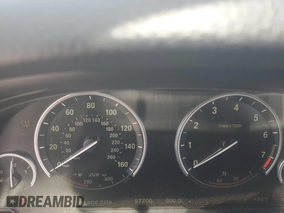 2015 BMW 5 Series 535i with VIN WBA5B1C55FG127076, listed as a Copart auction lot 49271335 with 97,700 mi miles and Clean Title. Bid and sale history available at carsss.com. Image 9.