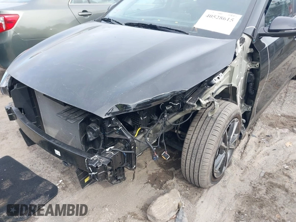 2023 Kia Forte LXS z VIN 3KPF24AD1PE642421, wystawiony jako IAAI lot #40528615 z przebiegiem 9 683 mil mil oraz . Historia ofert i sprzedaży dostępna na DreamBid. Obrazek 6.