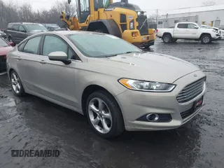 2016 Ford Fusion S with VIN 3FA6P0G78GR138247, listed as a IAAI auction lot 41570370 with 137,922 mi miles. Bid and sale history available at carsss.com. Image 1.