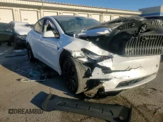2022 Tesla Model Y Performance with VIN 7SAYGDEFXNF381791, listed as a Copart auction lot 88215705 with 60,153 mi miles and Salvage title. Bid and sale history available at DreamBid. Image 11.