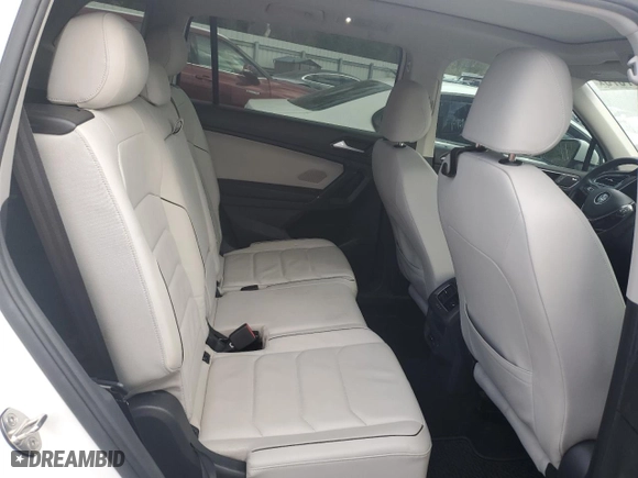 2018 Volkswagen Tiguan SEL Premium with VIN 3VV5B7AX0JM120238, listed as a Copart auction lot 44517575 with 81,991 mi miles and Salvage Title. Bid and sale history available at carsss.com. Image 11.