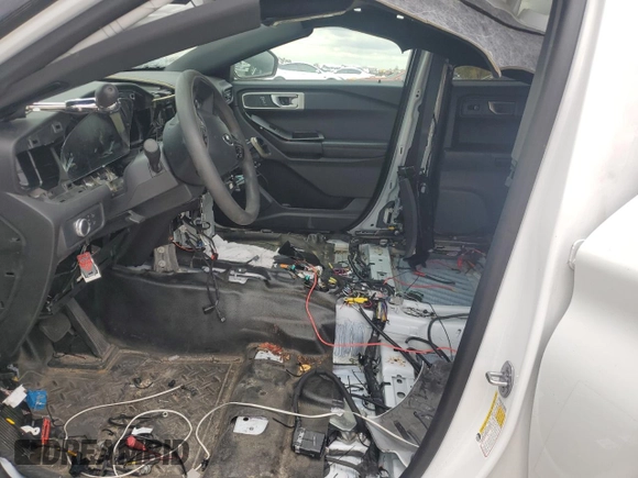 2021 Ford Explorer z VIN 1FM5K8AC0MGC31657, wystawiony jako Copart lot #70309654 z przebiegiem Nie podano mil oraz Szkoda całkowita • Salvage title. Historia ofert i sprzedaży dostępna na DreamBid. Obrazek 7.