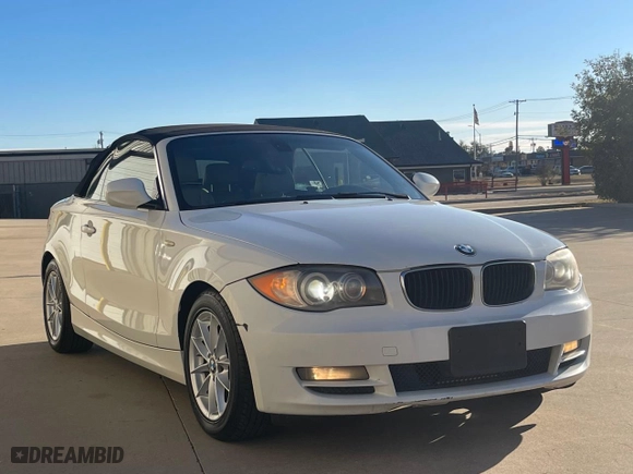2011 BMW 1 Series 128i with VIN WBAUL7C56BVM79293, listed as a Copart auction lot 53564245 with 151,754 mi miles and Clean Title. Bid and sale history available at carsss.com. Image 1.