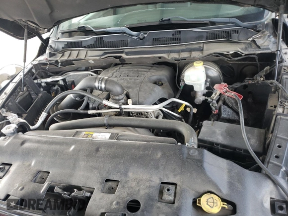 2015 Ram 1500 Tradesman z VIN 3C6JR6AT9FG517217, wystawiony jako Copart lot #81830944 z przebiegiem 112 380 mil mil oraz Czysty tytuł • Clean title. Historia ofert i sprzedaży dostępna na DreamBid. Obrazek 11.