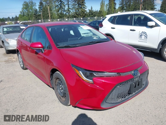 2021 Toyota Corolla LE with VIN 5YFEPMAE2MP180273, listed as a IAAI auction lot 42100956 with 32,168 mi miles. Bid and sale history available at carsss.com. Image 1.