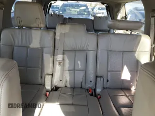 2011 Lincoln Navigator z VIN 5LMJJ2J59BEJ08154, wystawiony jako Copart lot #45175605 z przebiegiem 170 791 mil mil oraz Czysty tytuł • Clean title. Historia ofert i sprzedaży dostępna na DreamBid. Obrazek 10.