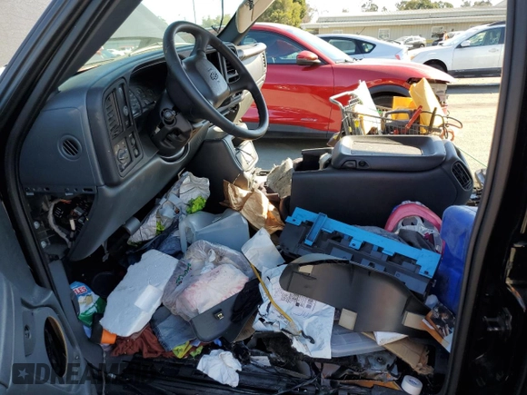 2002 Chevrolet Avalanche with VIN 3GNEC13TX2G132942, listed as a Copart auction lot 73054864 with Not Provided miles and Salvage Title. Bid and sale history available at DreamBid. Image 7.