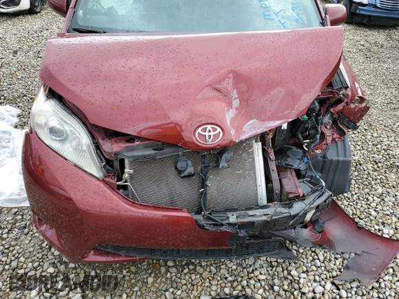 2015 Toyota Sienna XLE с VIN 5TDYK3DC2FS565567, выставлен на аукционе Copart как лот 51822235 с пробегом Не указан миль и Списание • Salvage title. История ставок и продаж доступна на DreamBid. Изображение 12.